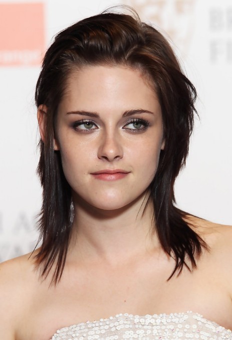 Kristen Stewart Messy Layered Shoulder Length Hairstyle 