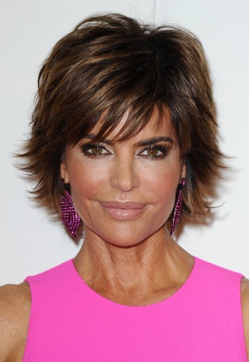 Lisa Rinna Flipped Out Short Razor Cut with Bangs - Hairstyles Weekly