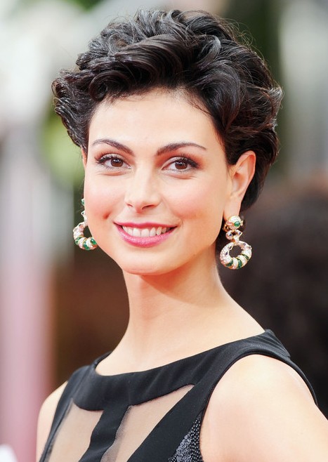 Morena Baccarin Hairstyle:y Short Tousled Curly 