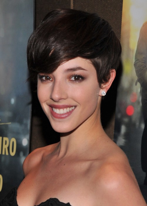 Olivia Thirlby Hairstyle: Side Swept Pixie Cut 