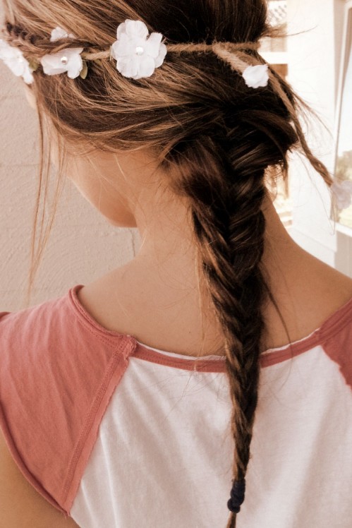 Loose Ponytail Romantic 2 Strand Braid Hairstyle For Girls