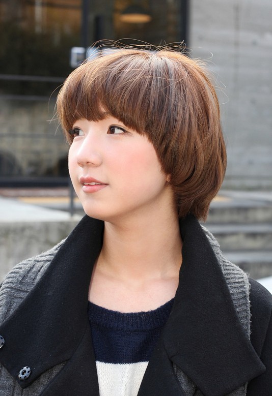 Cute Short Pageboy Cut Pert Pretty Mushroom Bob Haircut Hairstyles Weekly