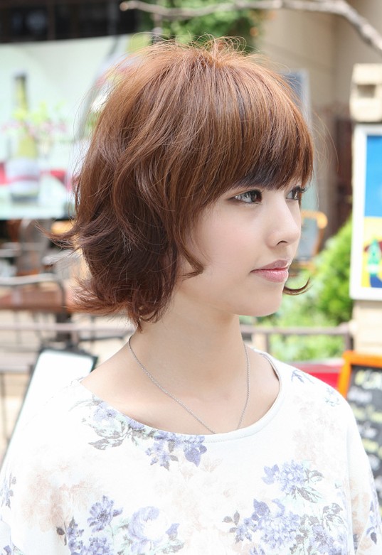 Asian Hairstyles: Layered Short Wavy Bob Hairstyle - Hairstyles Weekly