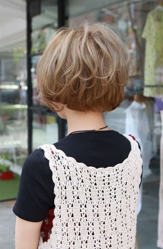 Back View of Cute Short Japanese Bob Hairstyle with Curls