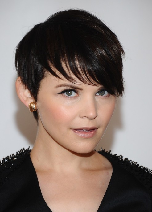 Ginnifer Goodwin Short Haircut with Bangs - Chic Short Cut for Female /Getty Images