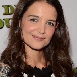 Katie Holmes Effortlessly Romantic Curly Hairstyle