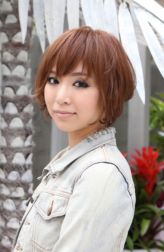 Trendy Short Copper Haircut from Japan - Stacked Short Angled Bob