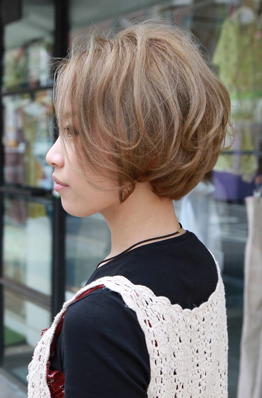 Side View of Cute Short Japanese Curly Hairstyle