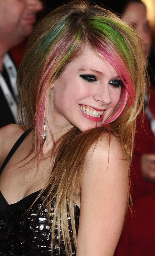 Avril Lavigne Green Red Brown Hairstyle
