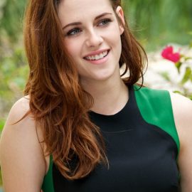 Kristen Stewart Hairstyle - long brown wavy hairstyle for young ladies