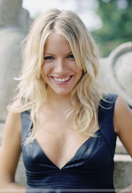 Popular medium blonde hairstyle : Sienna Miller hairstyles