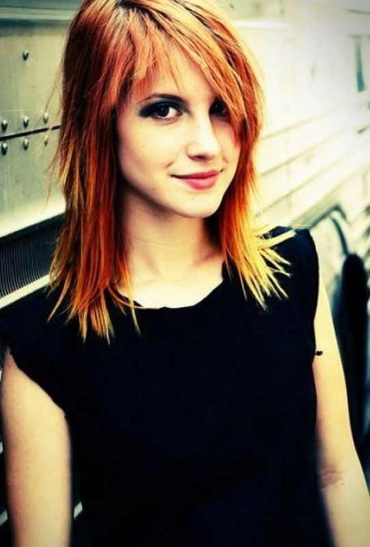 Trendy Spiky Medium Bob With Copper Balayage Hayley Williams Hairstyle Hairstyles Weekly