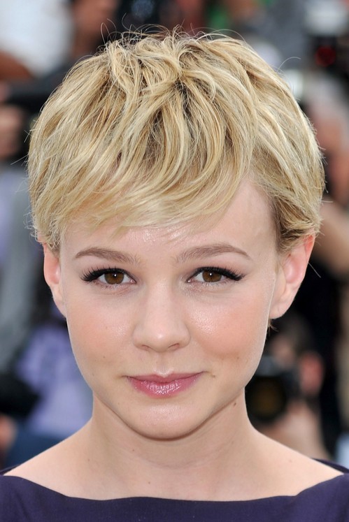 Carey Mulligan's Chic Pixie Cut - Short Haircut - Hairstyles Weekly