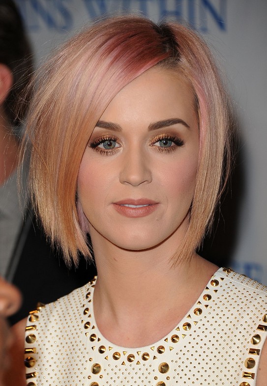 Short Haircut for 2014: Katy Perry's Pink Haircut - Short Straight Bob Hairstyle