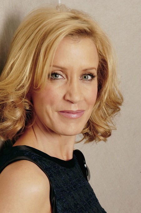 Mid Length Hairstyle for Women Over 50 - Felicity Huffman 