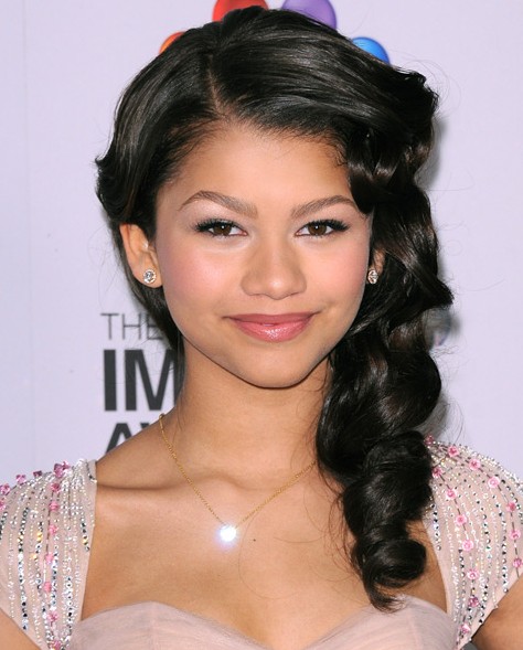 Hairstyle Update Zendaya Coleman Medium Hairstyles