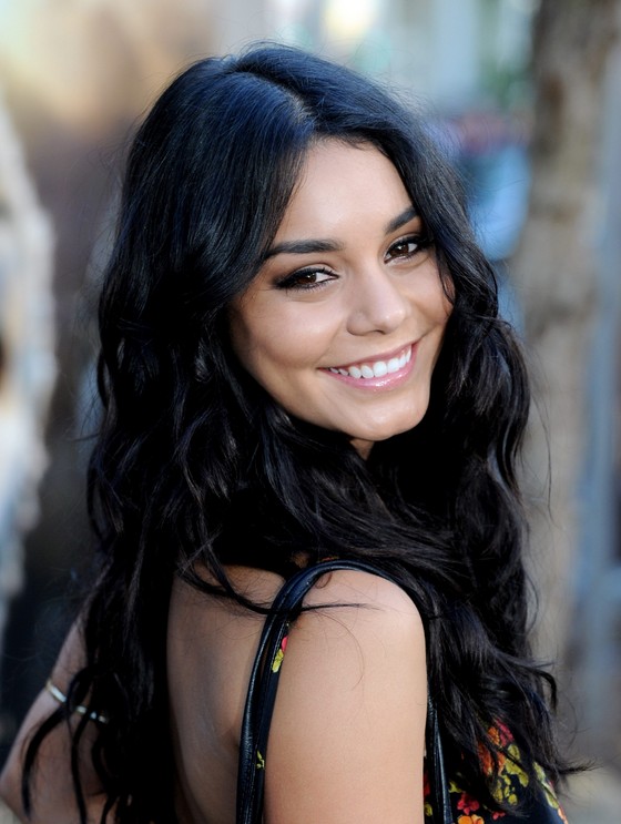 Vanessa Hudgens Style: Long Black Wavy Hairstyle 