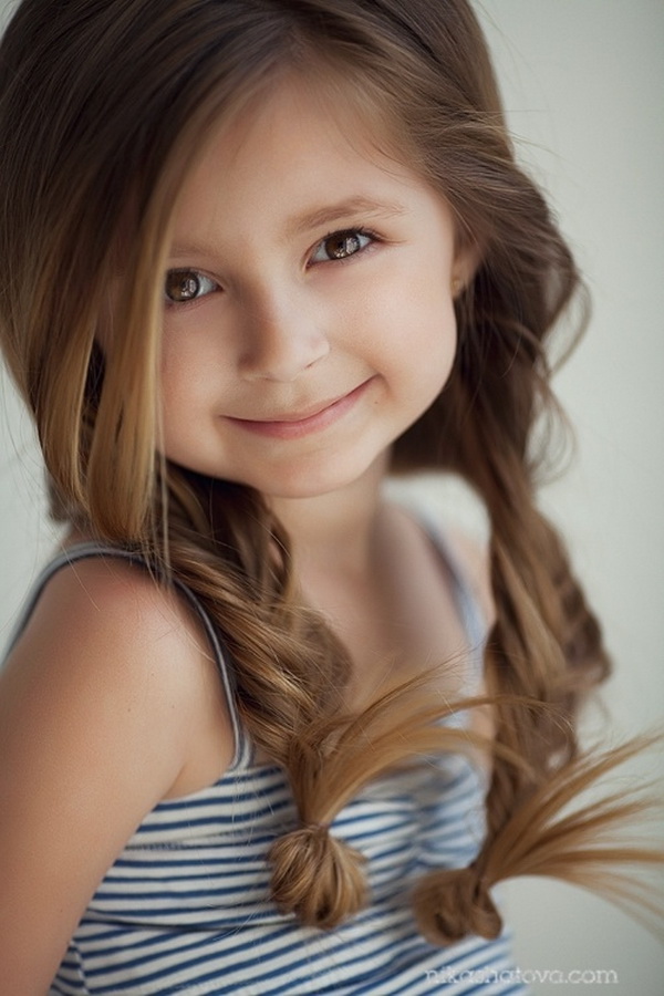 25 Gorgeous Long Hairstyles for Girls (2023) – Child Insider