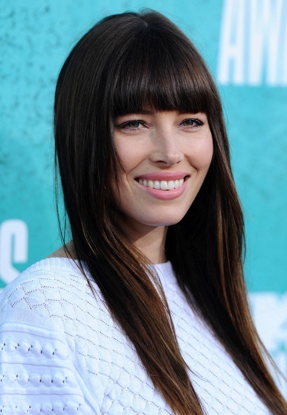 Jessica Biel 1960s Long Straight Hairstyle with Bangs