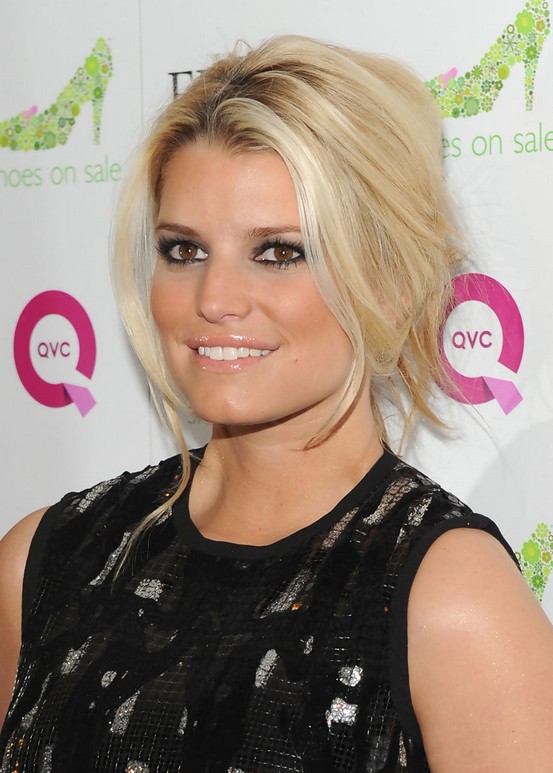 Simple Easy French Twist For Girls Jessica Simpson S Updo For