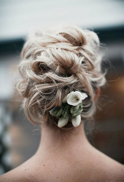 30 Romantic Messy Updos for Wedding 2020- Best Wedding 