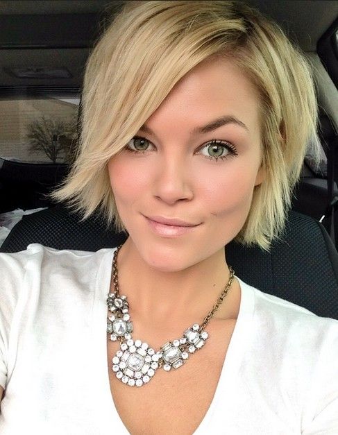 Pretty Layered Short Hairstyle with Bangs 