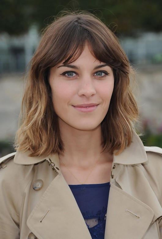 Alexa Chung Long Wavy Bob Hairstyle