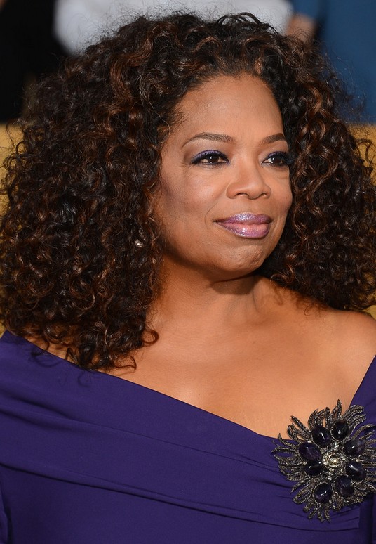 Oprah Winfrey Latest Shoulder Length Curly Hairstyle for Black Women