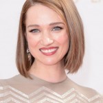 Kristen Connolly short straight bob hairstyle for office women