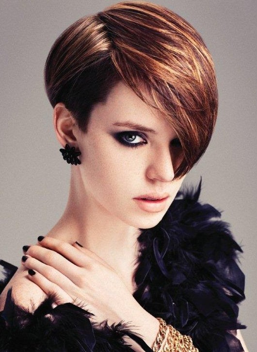 Short Hairstyles With Long Side Fringe