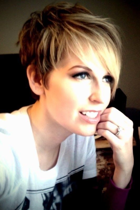 Easy Daily Short Pixie Cut With Side Swept Bangs Hairstyles Weekly