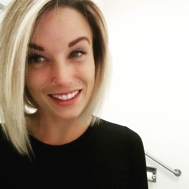 Cute Short Blunt Bob Hairstyle For Oval Face Shapes Hairstyles