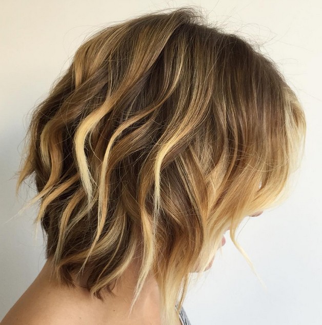 Hilites and balayage layered choppy bob hairstyle with waves ...