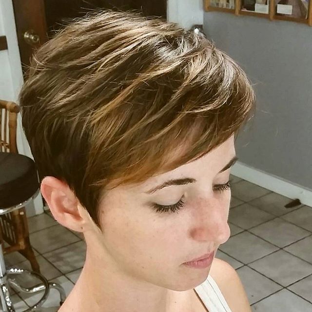 25 Simple Easy Pixie Haircuts for Round Faces – Short ...