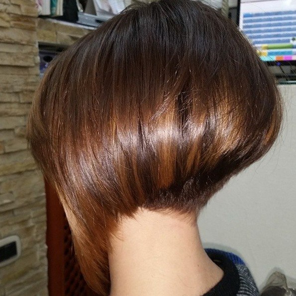 Layered Short Graduated Bob Hairstyle For Thick Hair