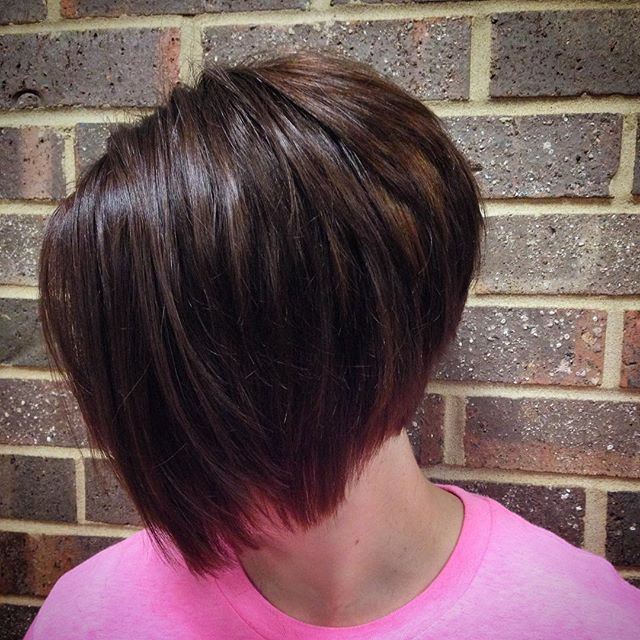 short brunette stacked haircut - Hairstyles Weekly