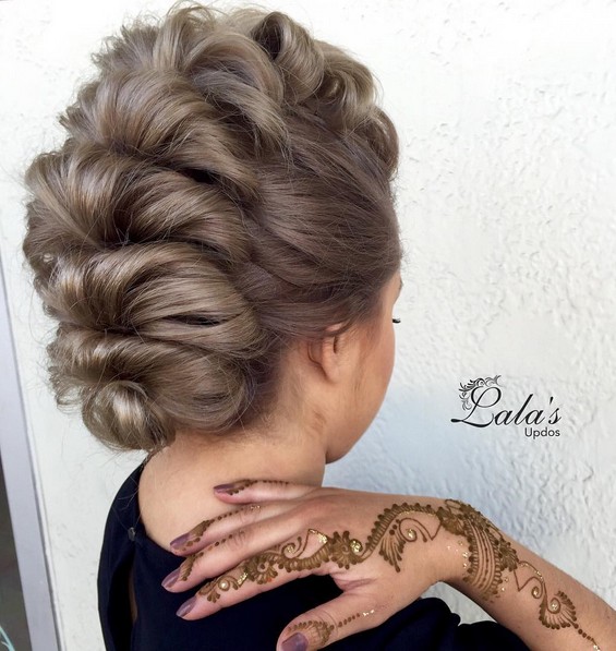 35 Romantic Wedding Updos For Medium Hair Wedding