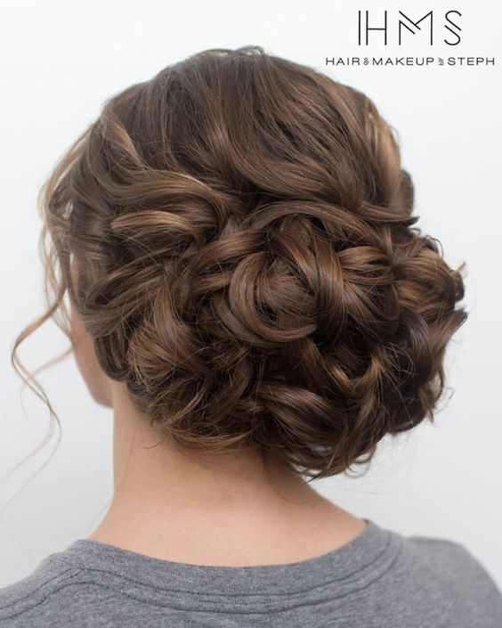 35 Romantic Wedding Updos for Medium Hair - Wedding Hairstyles 2021