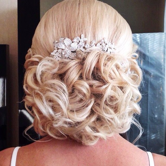 35 Romantic Wedding Updos For Medium Hair Wedding Hairstyles 2024 Hairstyles Weekly 1618