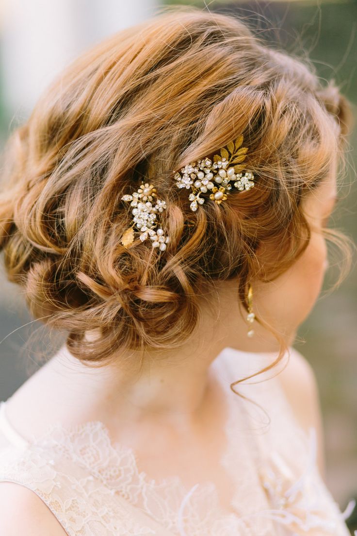 35 Romantic Wedding Updos for Medium Hair - Wedding Hairstyles 2021