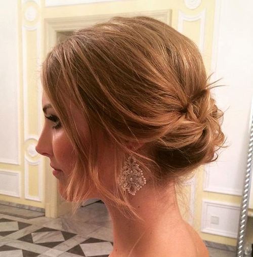 20 Romantic Easy Bun Updo Knots You Can Try This Season