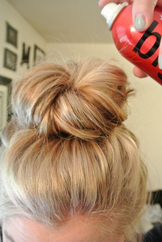 How to Wear a Messy Bun