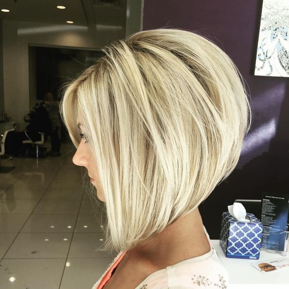 27 Graduated Bob Hairstyles That Looking Amazing on Everyone
