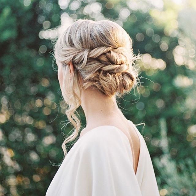 30 Romantic Messy Updos for Wedding 2019- Best Wedding 