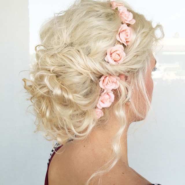 15 Romantic Messy Updos for Wedding