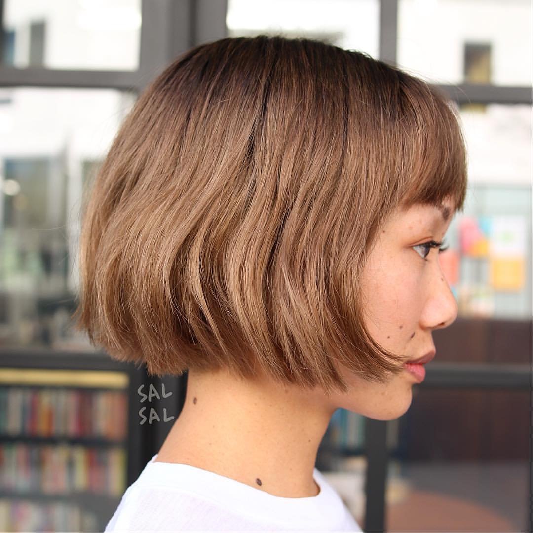 85 Collection Bob Haircut Style For Round Face with Simple Makeup