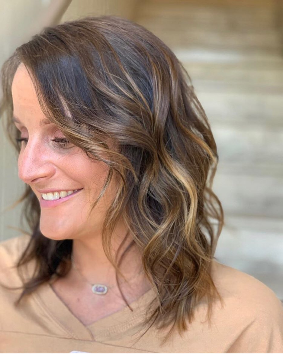 50+ Haircut & Hairstyles for Women Over 50 : Highlights, lowlights, haircut