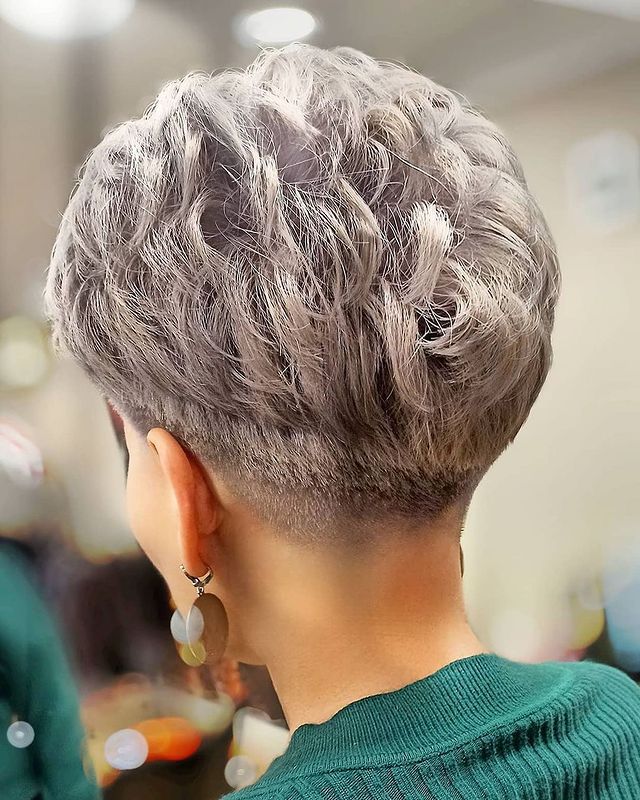 Lovely Layered Short Haircuts for Summer Chic! - Hairstyles Weekly