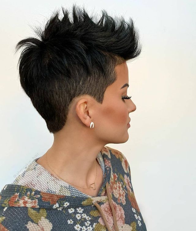 Pixie Haircuts for Round Faces