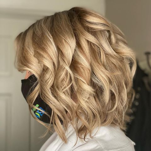  Wavy Inverted Bob Hairstyles